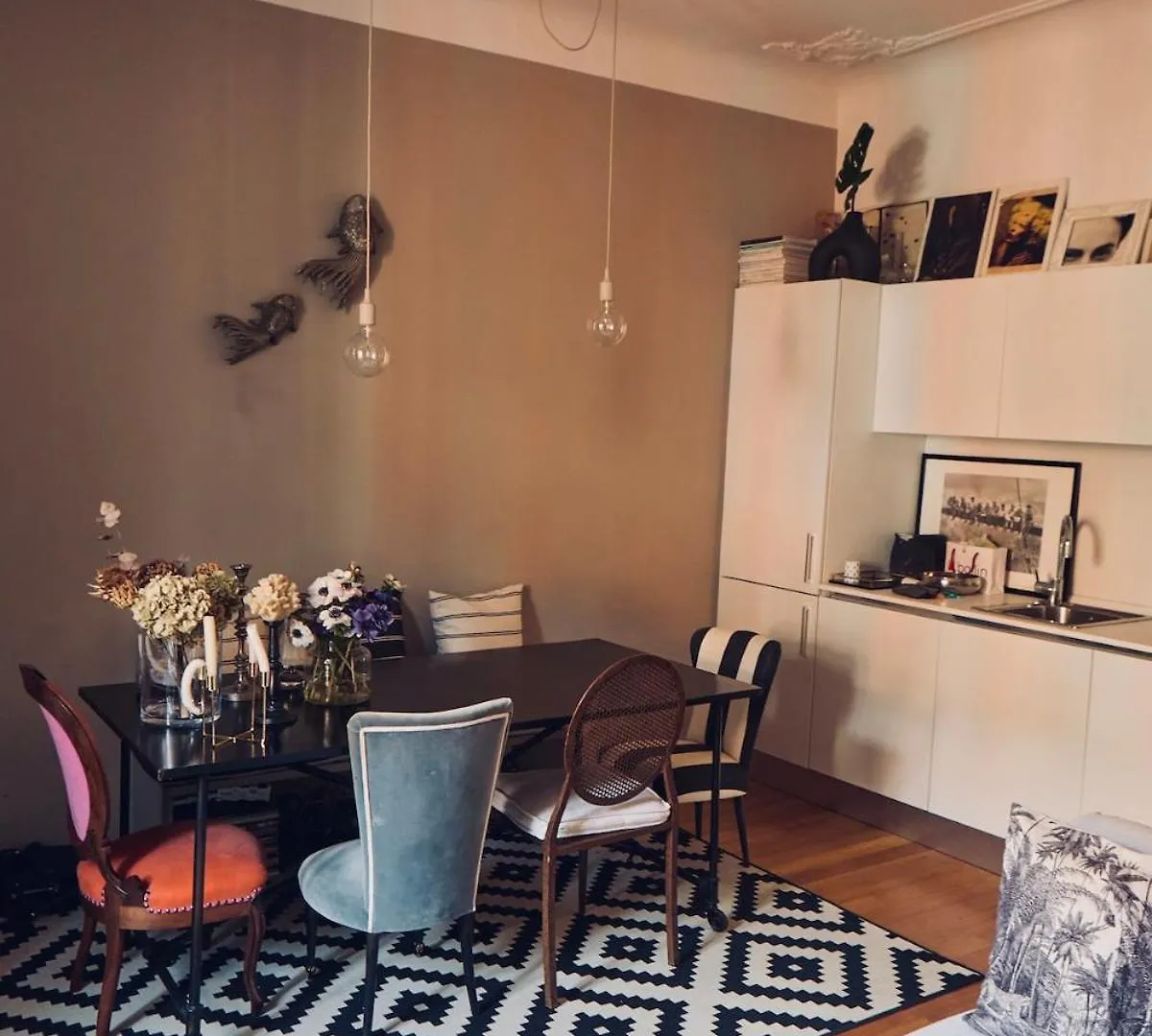 Signature Apartment Milan 0*,  Italy